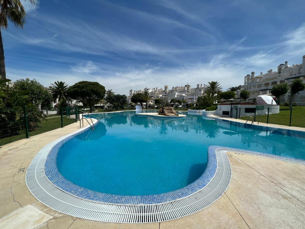 Ferienwohnung Atlanterra Pueblo Donkey - Piscina, Parking Zahara de los Atunes Exterior foto